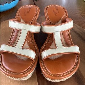 LADIES BORN ESPADRILLES SZ8 BEIGE